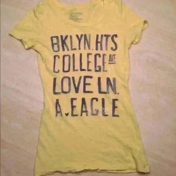 American Eagle Outfitters Tops - American Eagle T shirt